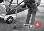 Immagine di Airphibian aerobile auto volante Danbury Connecticut USA, 1946, secondo 38 filmato di repertorio 65675038447