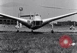 Standbild US Army Air Corps XR 1 Hubschrauber Eddystone Pennsylvania United States USA, 1941, aus Sekunde 19 historischem Filmmaterial Videoclip 65675038460