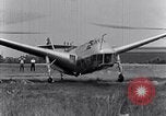 Standbild US Army Air Corps XR 1 Hubschrauber Eddystone Pennsylvania United States USA, 1941, aus Sekunde 28 historischem Filmmaterial Videoclip 65675038460