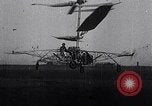 Standbild D'Ascanio Hubschrauber Ciampino Italien, 1930, aus Sekunde 20 historischem Filmmaterial Videoclip 65675038467