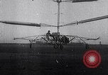 Standbild D'Ascanio Hubschrauber Ciampino Italien, 1930, aus Sekunde 23 historischem Filmmaterial Videoclip 65675038467