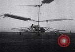 Standbild D'Ascanio Hubschrauber Ciampino Italien, 1930, aus Sekunde 33 historischem Filmmaterial Videoclip 65675038467