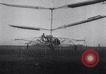 Standbild D'Ascanio Hubschrauber Ciampino Italien, 1930, aus Sekunde 39 historischem Filmmaterial Videoclip 65675038467