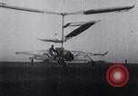 Standbild D'Ascanio Hubschrauber Ciampino Italien, 1930, aus Sekunde 41 historischem Filmmaterial Videoclip 65675038467