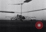 Standbild D'Ascanio Hubschrauber Ciampino Italien, 1930, aus Sekunde 42 historischem Filmmaterial Videoclip 65675038467