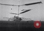 Standbild D'Ascanio Hubschrauber Ciampino Italien, 1930, aus Sekunde 46 historischem Filmmaterial Videoclip 65675038467