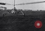 Standbild D'Ascanio Hubschrauber Ciampino Italien, 1930, aus Sekunde 59 historischem Filmmaterial Videoclip 65675038467