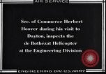Standbild De Bothezat Helikopter test Dayton Ohio USA, 1922, aus Sekunde 8 historischem Filmmaterial Videoclip 65675038470