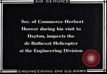 Standbild De Bothezat Helikopter test Dayton Ohio USA, 1922, aus Sekunde 17 historischem Filmmaterial Videoclip 65675038470
