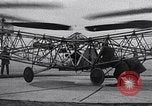 Standbild De Bothezat Helikopter test Dayton Ohio USA, 1922, aus Sekunde 45 historischem Filmmaterial Videoclip 65675038470