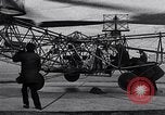 Standbild De Bothezat Helikopter test Dayton Ohio USA, 1922, aus Sekunde 56 historischem Filmmaterial Videoclip 65675038470