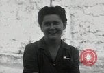 Standbild Doreen Garwick Manila Philippinen, 1945, aus Sekunde 62 historischem Filmmaterial Videoclip 65675038471