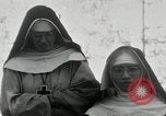 Standbild Schwester Hallowana Manila Philippinen, 1945, aus Sekunde 3 historischem Filmmaterial Videoclip 65675038472