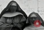 Standbild Schwester Hallowana Manila Philippinen, 1945, aus Sekunde 27 historischem Filmmaterial Videoclip 65675038472