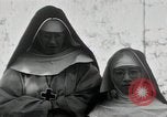 Standbild Schwester Hallowana Manila Philippinen, 1945, aus Sekunde 29 historischem Filmmaterial Videoclip 65675038472