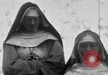 Standbild Schwester Hallowana Manila Philippinen, 1945, aus Sekunde 44 historischem Filmmaterial Videoclip 65675038472