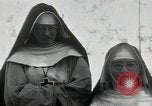 Standbild Schwester Hallowana Manila Philippinen, 1945, aus Sekunde 45 historischem Filmmaterial Videoclip 65675038472