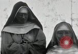 Standbild Schwester Hallowana Manila Philippinen, 1945, aus Sekunde 47 historischem Filmmaterial Videoclip 65675038472