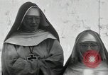 Standbild Schwester Hallowana Manila Philippinen, 1945, aus Sekunde 60 historischem Filmmaterial Videoclip 65675038472