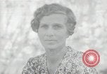 Standbild der englischen Frau Manila Philippinen, 1945, aus Sekunde 1 historischem Filmmaterial Videoclip 65675038478
