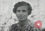 Standbild der englischen Frau Manila Philippinen, 1945, aus Sekunde 4 historischem Filmmaterial Videoclip 65675038478