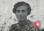 Standbild der englischen Frau Manila Philippinen, 1945, aus Sekunde 6 historischem Filmmaterial Videoclip 65675038478