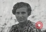 Standbild der englischen Frau Manila Philippinen, 1945, aus Sekunde 11 historischem Filmmaterial Videoclip 65675038478