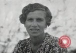 Standbild der englischen Frau Manila Philippinen, 1945, aus Sekunde 15 historischem Filmmaterial Videoclip 65675038478