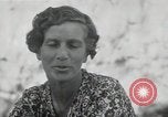 Standbild der englischen Frau Manila Philippinen, 1945, aus Sekunde 23 historischem Filmmaterial Videoclip 65675038478