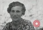 Standbild der englischen Frau Manila Philippinen, 1945, aus Sekunde 27 historischem Filmmaterial Videoclip 65675038478