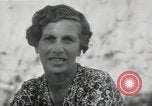 Standbild der englischen Frau Manila Philippinen, 1945, aus Sekunde 31 historischem Filmmaterial Videoclip 65675038478