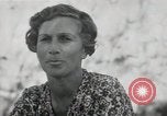 Standbild der englischen Frau Manila Philippinen, 1945, aus Sekunde 39 historischem Filmmaterial Videoclip 65675038478