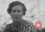 Standbild der englischen Frau Manila Philippinen, 1945, aus Sekunde 40 historischem Filmmaterial Videoclip 65675038478