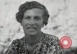 Standbild der englischen Frau Manila Philippinen, 1945, aus Sekunde 47 historischem Filmmaterial Videoclip 65675038478