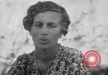 Standbild der englischen Frau Manila Philippinen, 1945, aus Sekunde 48 historischem Filmmaterial Videoclip 65675038478