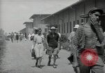 Standbild Kriegsgefangenen Muntilupa Philippinen, 1945, aus Sekunde 58 historischem Filmmaterial Videoclip 65675038480