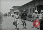 Standbild Kriegsgefangenen Muntilupa Philippinen, 1945, aus Sekunde 59 historischem Filmmaterial Videoclip 65675038480