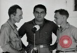 Image Leopold Damrosch et Ned Davenport internés libérés Muntinlupa Philippines, 1945, de la seconde 17 séquences d'archives historiques vidéo 65675038482
