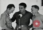 Image Leopold Damrosch et Ned Davenport internés libérés Muntinlupa Philippines, 1945, de la seconde 36 séquences d'archives historiques vidéo 65675038482