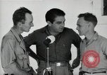 Image Leopold Damrosch et Ned Davenport internés libérés Muntinlupa Philippines, 1945, de la seconde 43 séquences d'archives historiques vidéo 65675038482