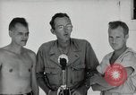 Image des prisonniers de guerre Muntilupa Philippines, 1945, de la seconde 7 séquences d'archives historiques vidéo 65675038484