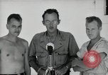 Image des prisonniers de guerre Muntilupa Philippines, 1945, de la seconde 12 séquences d'archives historiques vidéo 65675038484