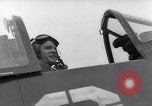 Standbild Lieutenant Commander Coffman Korea, 1950, aus Sekunde 8 historischem Filmmaterial Videoclip 65675038521