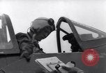 Standbild Lieutenant Commander Coffman Korea, 1950, aus Sekunde 10 historischem Filmmaterial Videoclip 65675038521