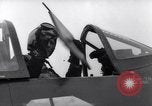 Standbild Lieutenant Commander Coffman Korea, 1950, aus Sekunde 12 historischem Filmmaterial Videoclip 65675038521