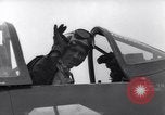 Standbild Lieutenant Commander Coffman Korea, 1950, aus Sekunde 22 historischem Filmmaterial Videoclip 65675038521
