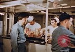 Standbild Matrosen Essen an Bord der USS Boxer Korea, 1953, aus Sekunde 34 historischem Filmmaterial Videoclip 65675038544