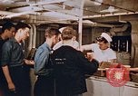 Standbild Matrosen Essen an Bord der USS Boxer Korea, 1953, aus Sekunde 53 historischem Filmmaterial Videoclip 65675038544