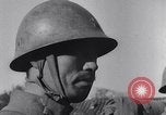 Image Les troupes japonaises s'engager pour l'invasion de la Mandchourie Chine, 1942, de la seconde 26 séquences d'archives historiques vidéo 65675038553