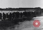 Image Les troupes japonaises s'engager pour l'invasion de la Mandchourie Chine, 1942, de la seconde 42 séquences d'archives historiques vidéo 65675038553